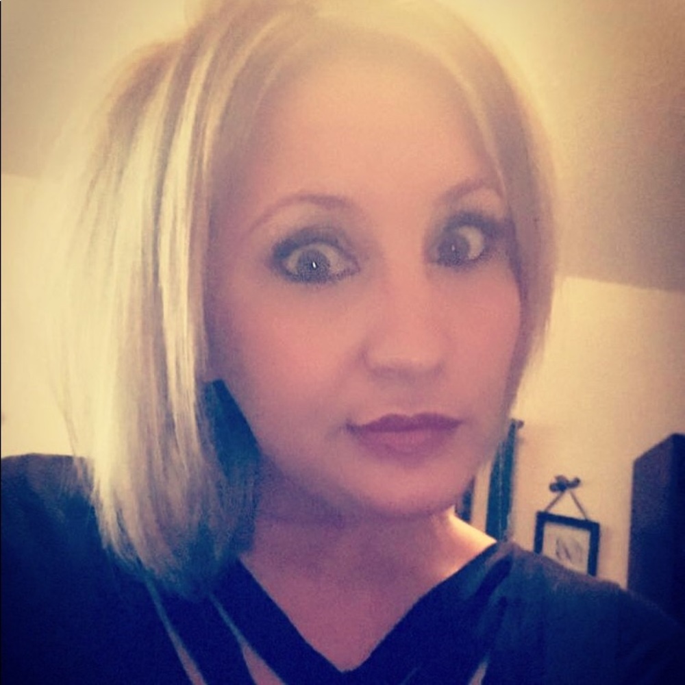 Meet your Posher, Becky